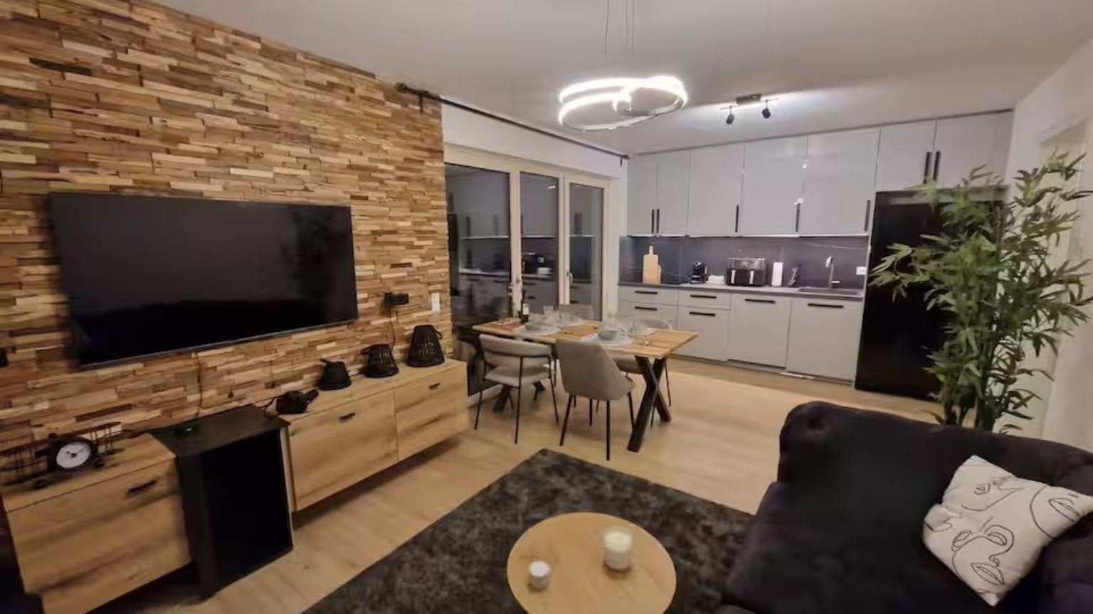 Wohnbereich der Ferienwohnung Mr. Grey am See